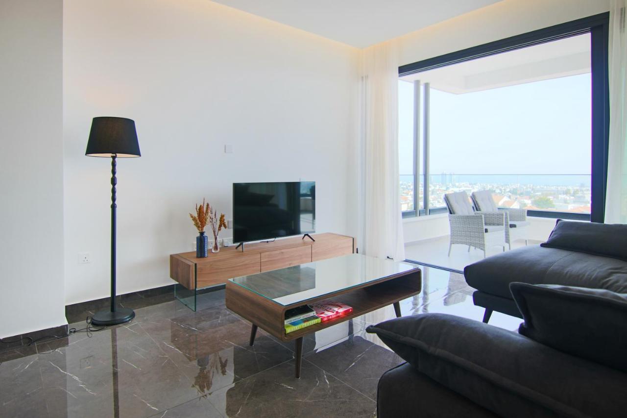 Phaedrus Living: Sea View Anna Residence 302 Limassol Bagian luar foto